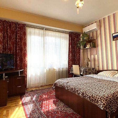 Арбат Центр квартира- Apartment Arbat Алмати Екстер'єр фото